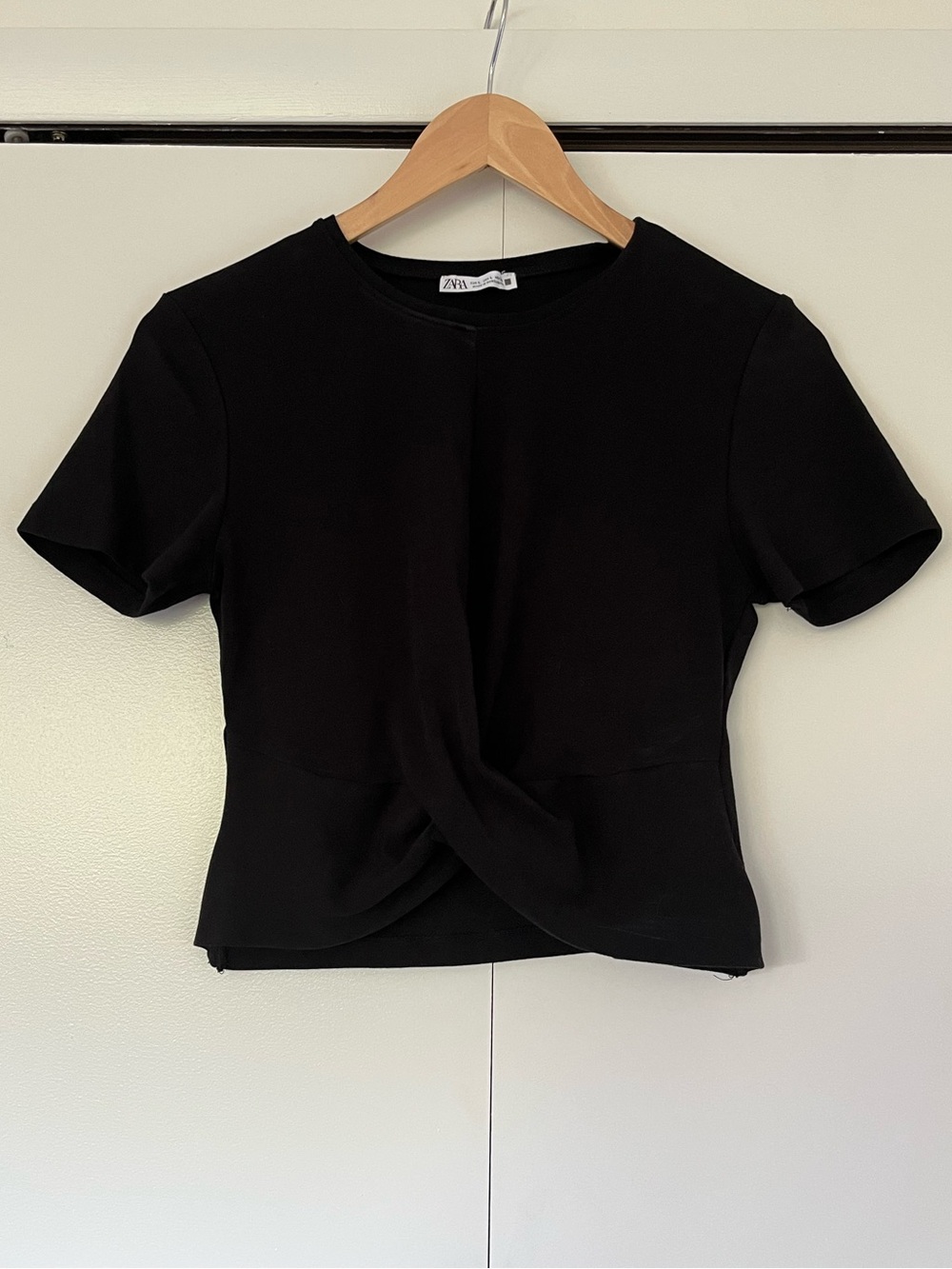 Zara Black Short Sleeve Twist-Front Tee
